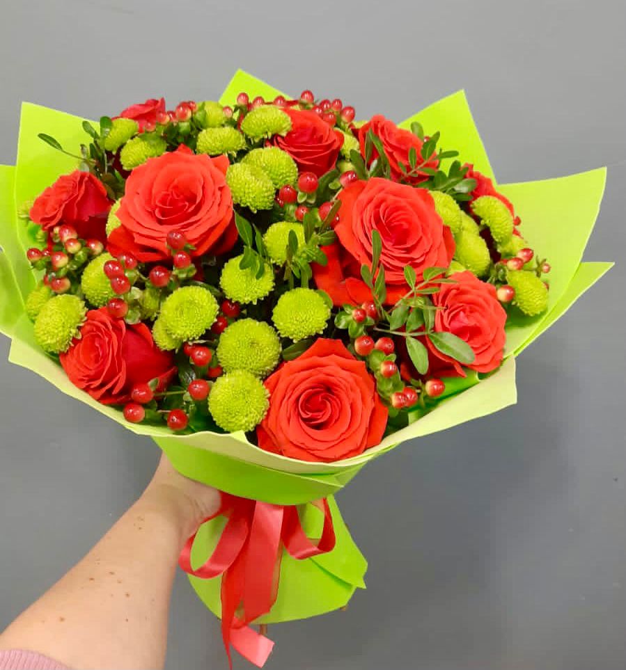 Букет цветов из: Хризантемы и Розы в Селенгинске