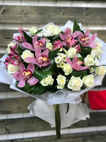 Букет цветов из: Розы и Хризантемы в Селенгинске