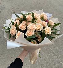 Букет Кремовые розы Латте в Селенгинске
