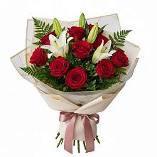 Букет цветов из:  Лилии и Розы в Селенгинске