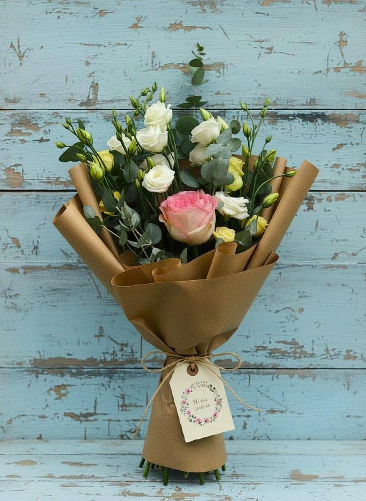 Букет цветов из: Розы и Лизиантусы в Селенгинске