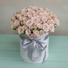 Цветочная композиция из Розы в шляпной коробке в Селенгинске