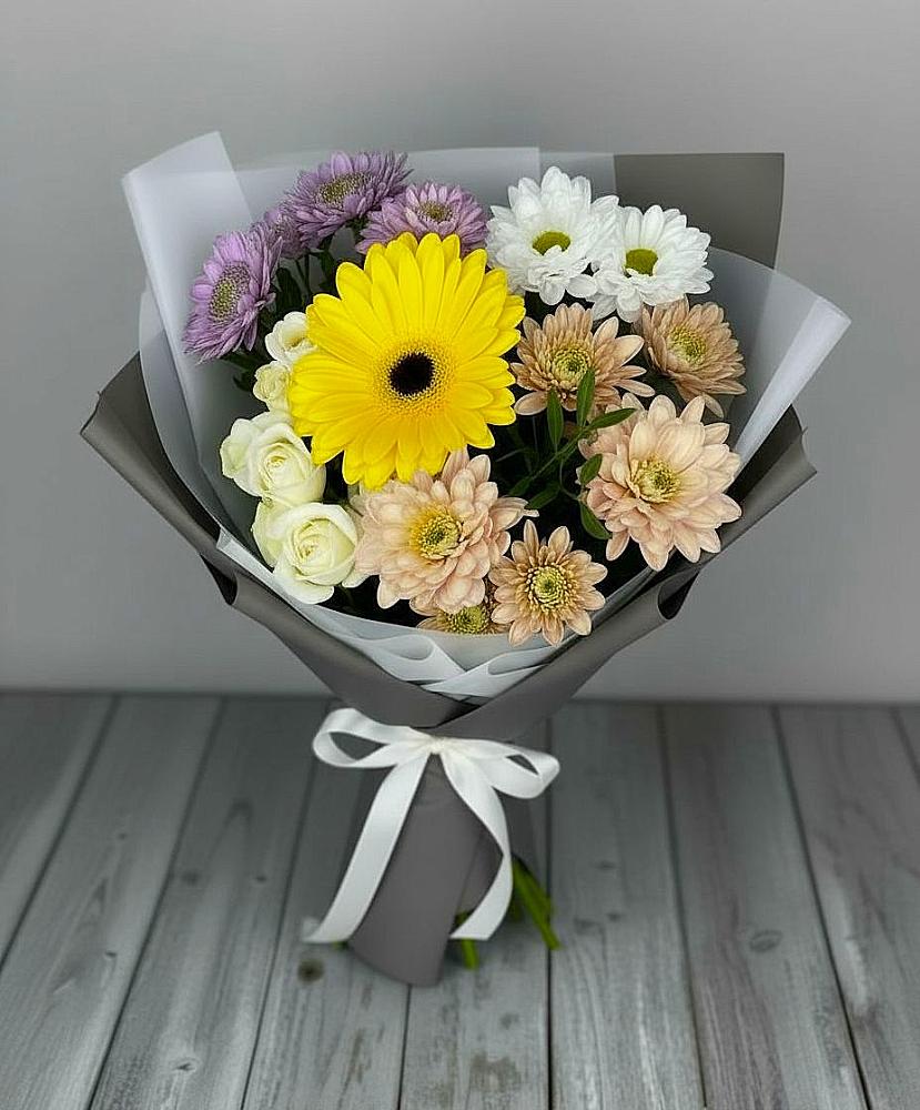 Букет цветов из: Розы, Герберы и Хризантемы в Селенгинске