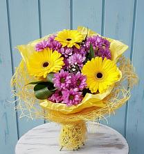Букет цветов из:  Хризантемы и Герберы в Селенгинске