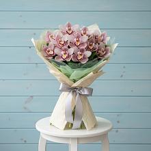 Букет цветов из:  Орхидеи и Розы в Селенгинске