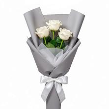 Букет 3 белые розы в Селенгинске