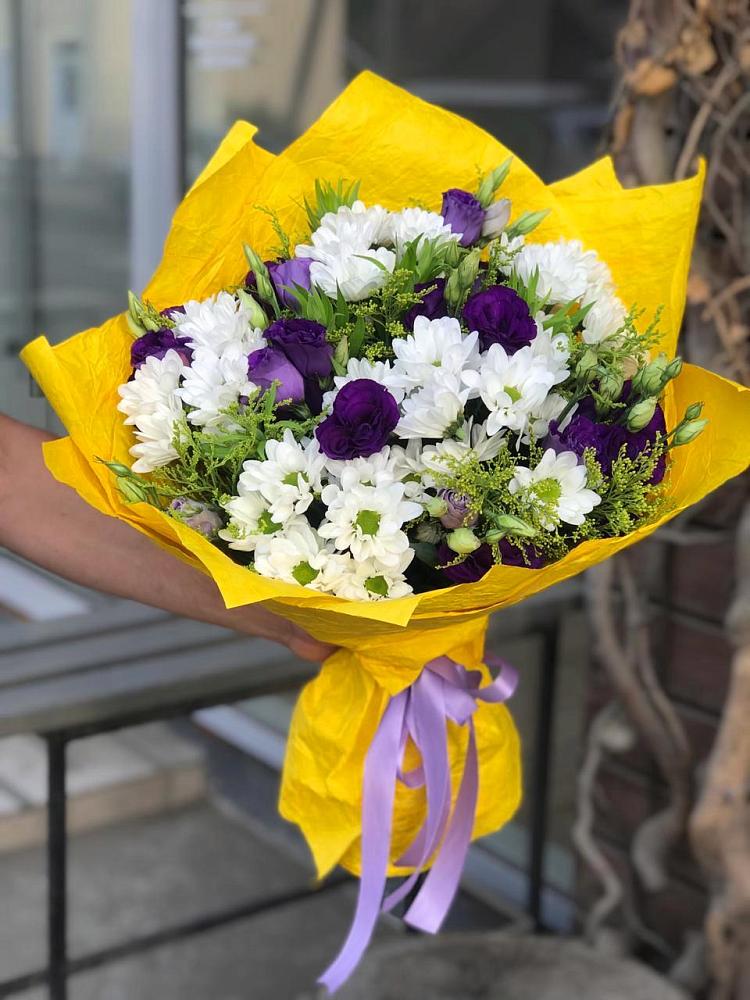 Букет цветов из: Ирисы, Хризантемы и Ромашки в Селенгинске
