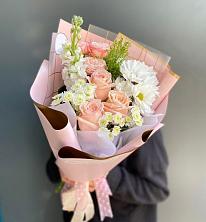 Букет цветов из:  Хризантемы и Розы в Селенгинске