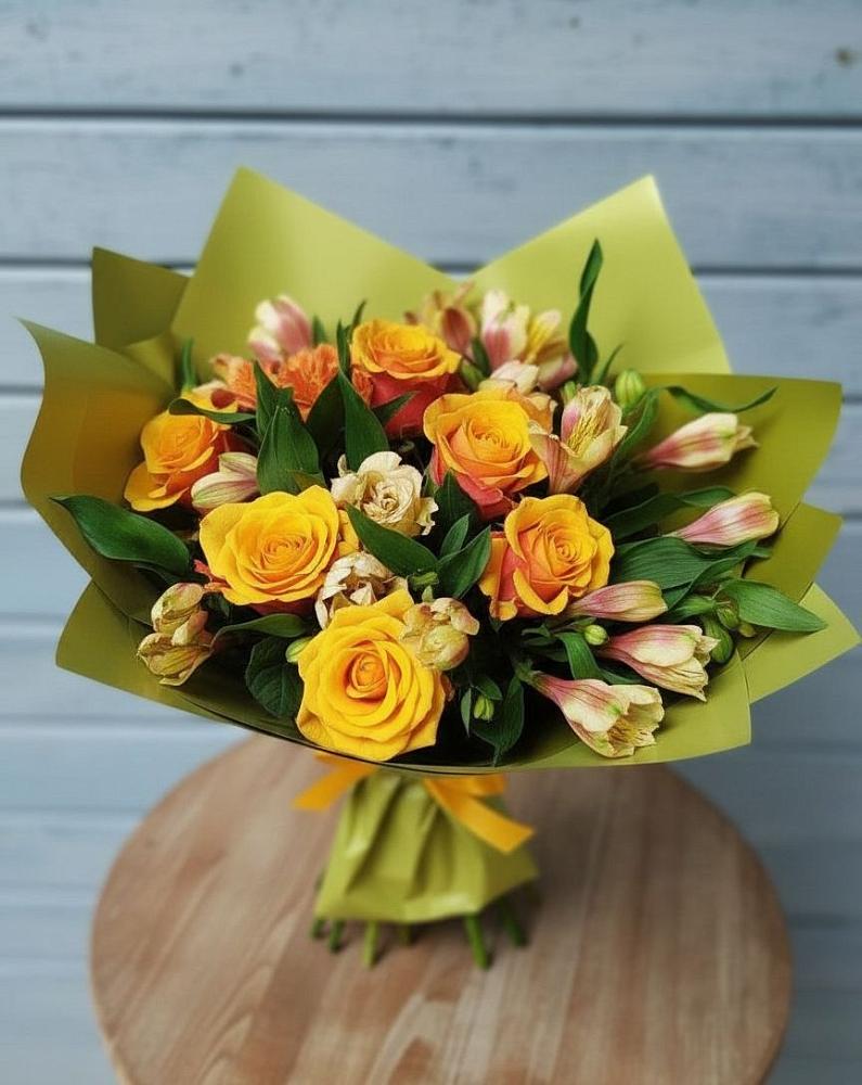 Букет цветов из: Альстромерии и Розы в Селенгинске