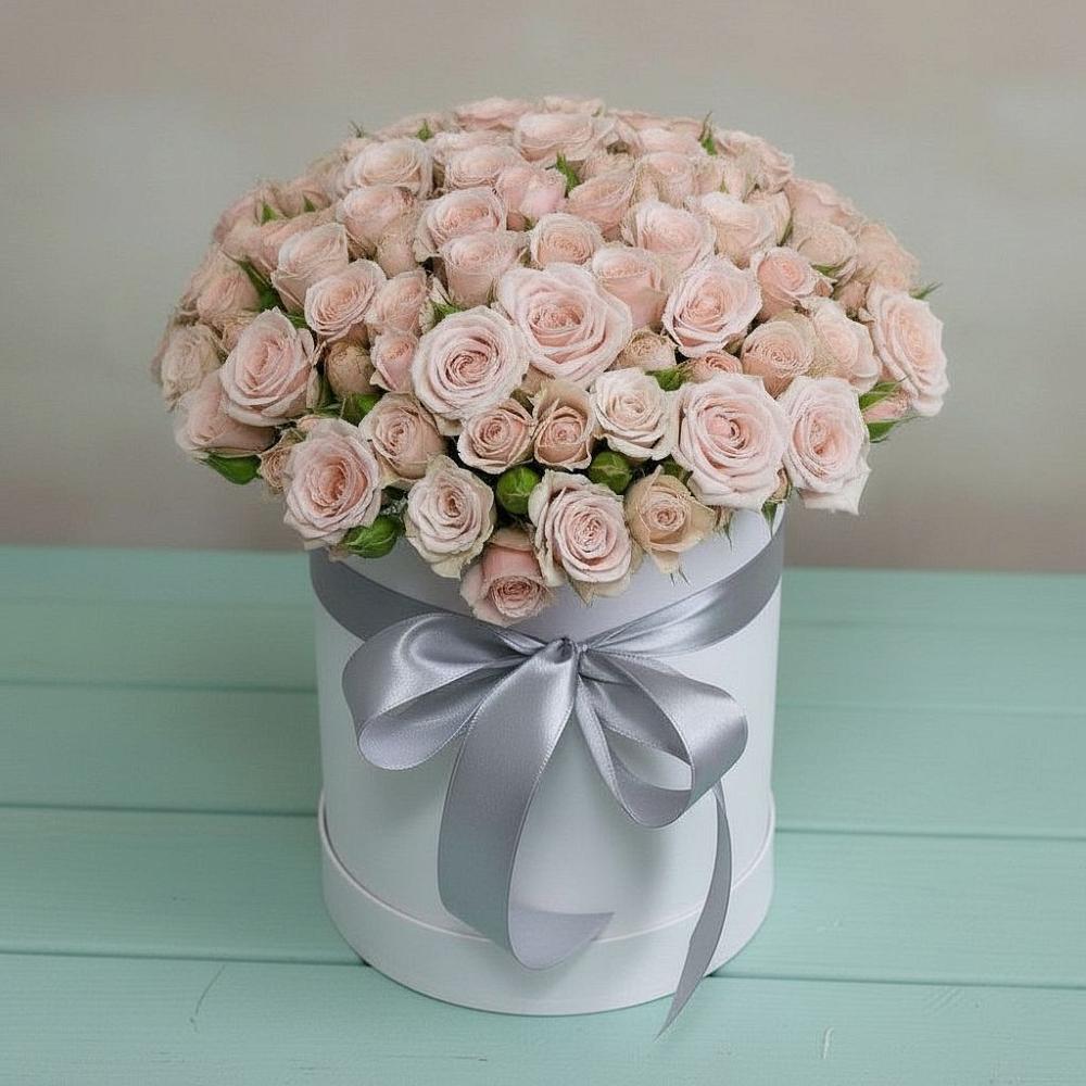 Цветочная композиция из Розы в шляпной коробке в Селенгинске